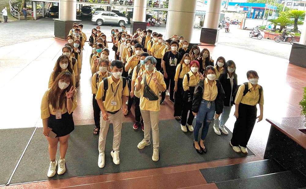 FUJINETオフィスツアー:銀行大学管理情報システム学部の学生が一日ソフトウェアエンジニア体験