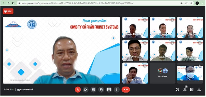 キーニョン大学IT学部43コースSINH VIÊN K43 KHOA CNTT - TRƯỜNG ĐH QUY NHƠN THAM の学生たちがFUJINET本社にオンライン訪問