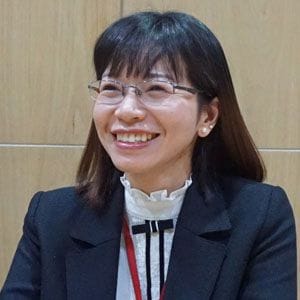 Chị Nguyễn Thị Thúy Nhung cựu sinh viên trường Đại Học Khoa Học Xã Hội và Nhân Văn TPHCM.